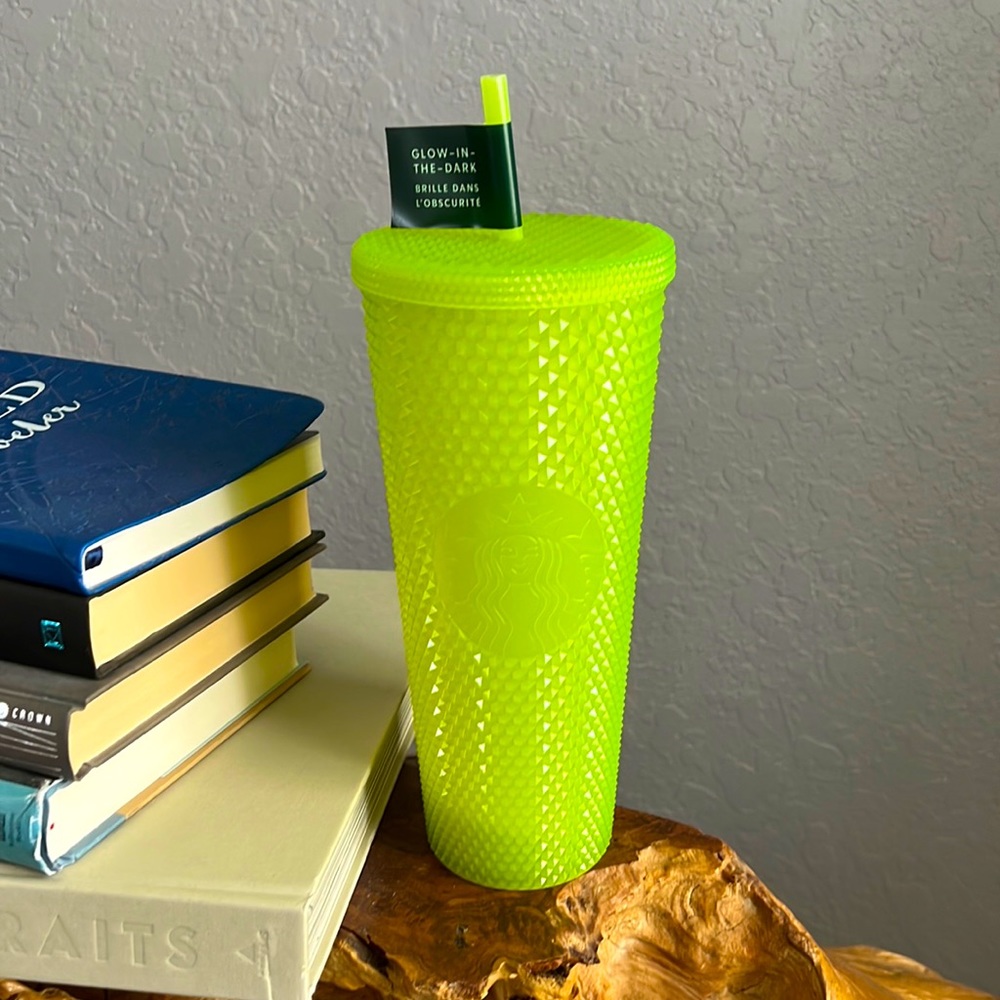 RARE. Starbucks HTF Venti 24 oz Halloween tumbler & lid, straw glow in the dark